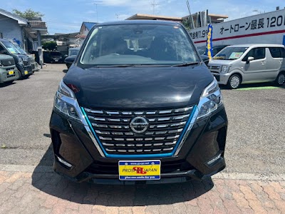 日産　セレナ e-POWER ハイウェイスターV｜写真2枚目